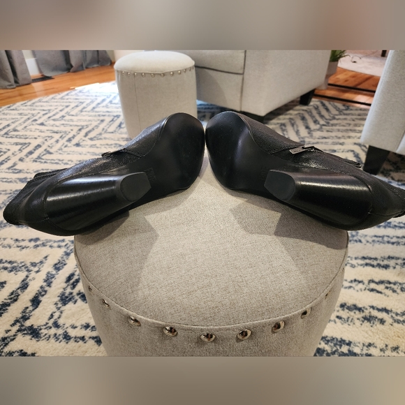 Frye Reina Women's Western Vibe Black Leather Ankle Bootie (Size 8M) - Picture 10 of 10